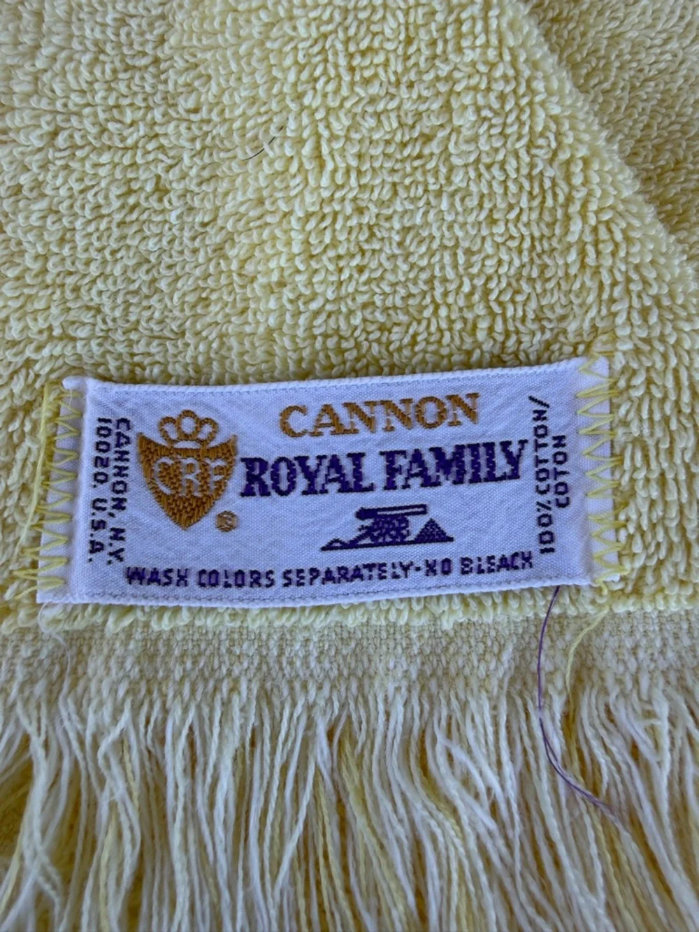 VTG Cannon Royal Family Yellow Snowflake Sculpted Bath Towel Fringe 24x41 GUC